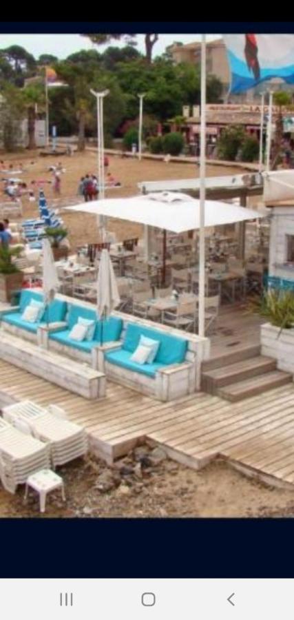 T2 Bord De Mer Avec Jardin Et Piscine Saint Aygulf Exterior photo